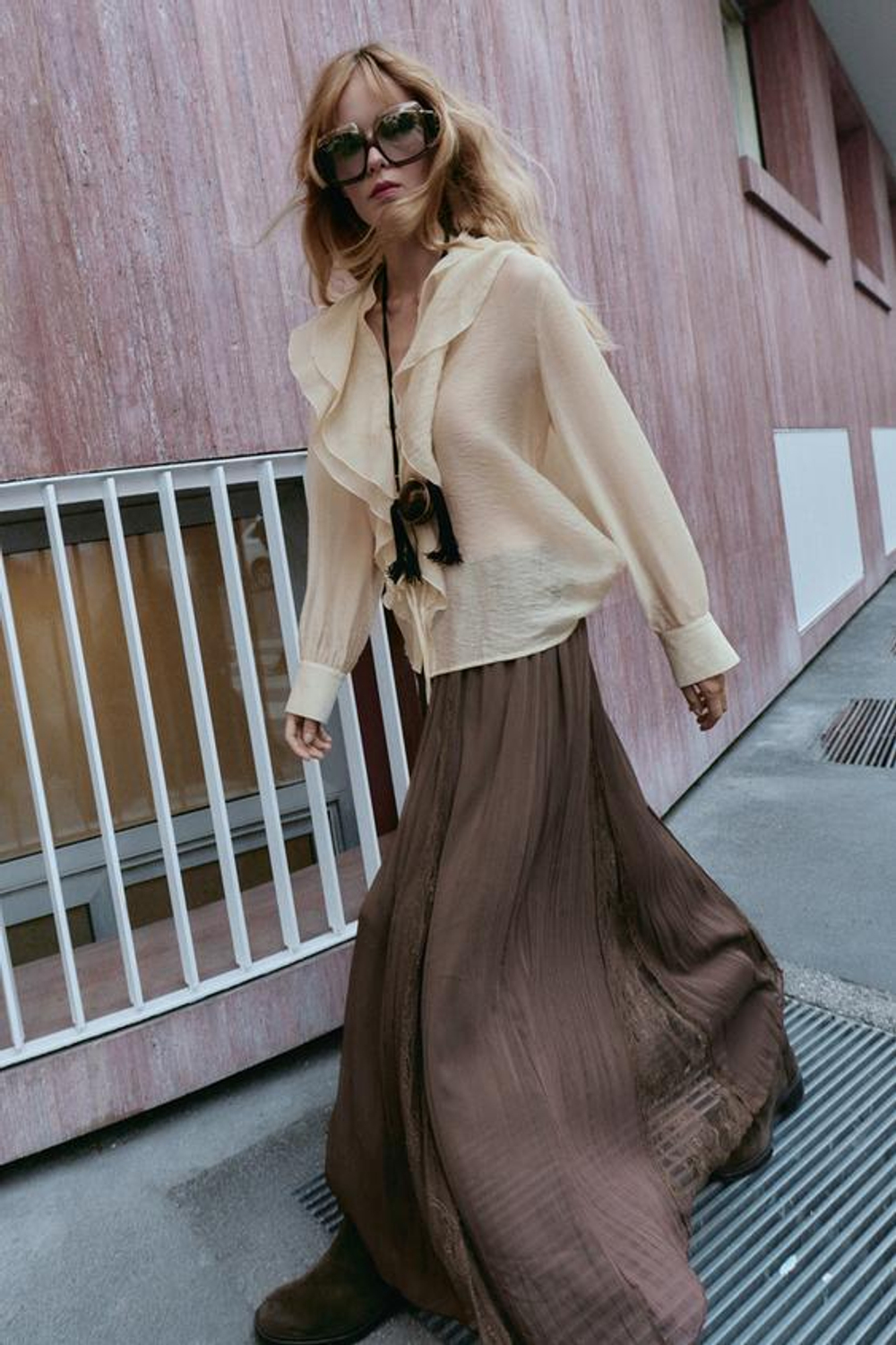 ZARA ЮБКА С КРУЖЕВНЫМИ КЛИНЬЯМИ ГОДЕ, ТЕМНО-КОРИЧНЕВЫЙ