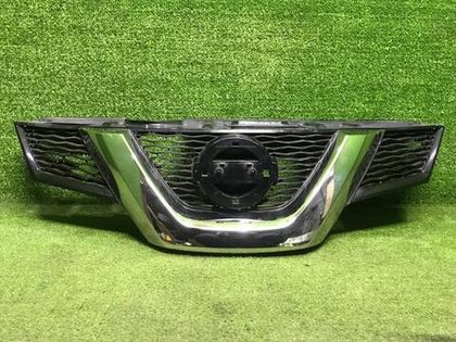 Решетка радиатора Nissan X-Trail T32 (2013-2019)