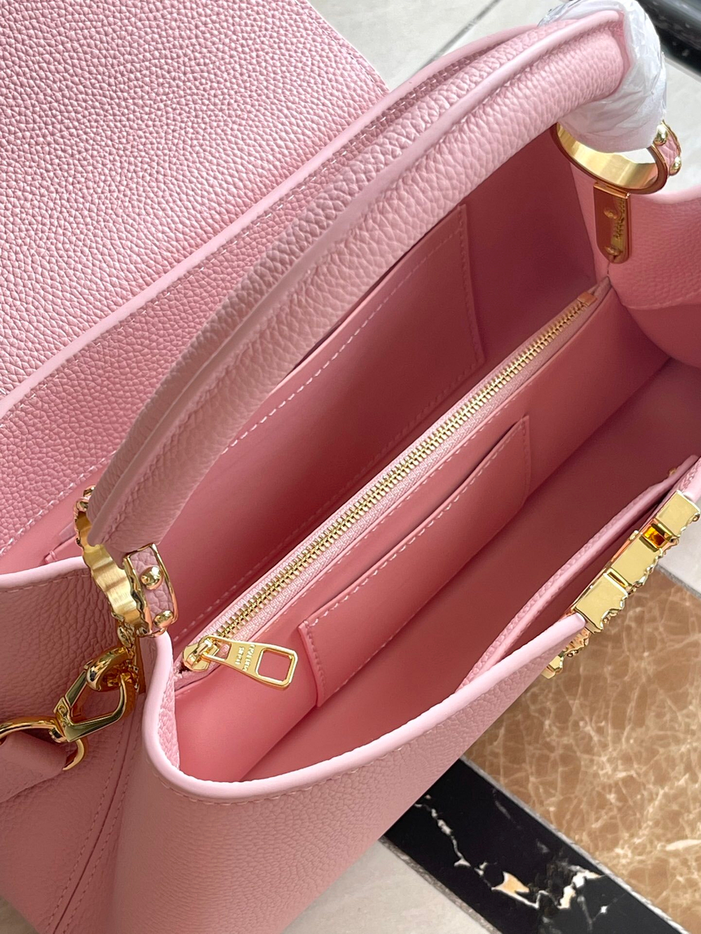 Louis Vuitton Capucines East West MM