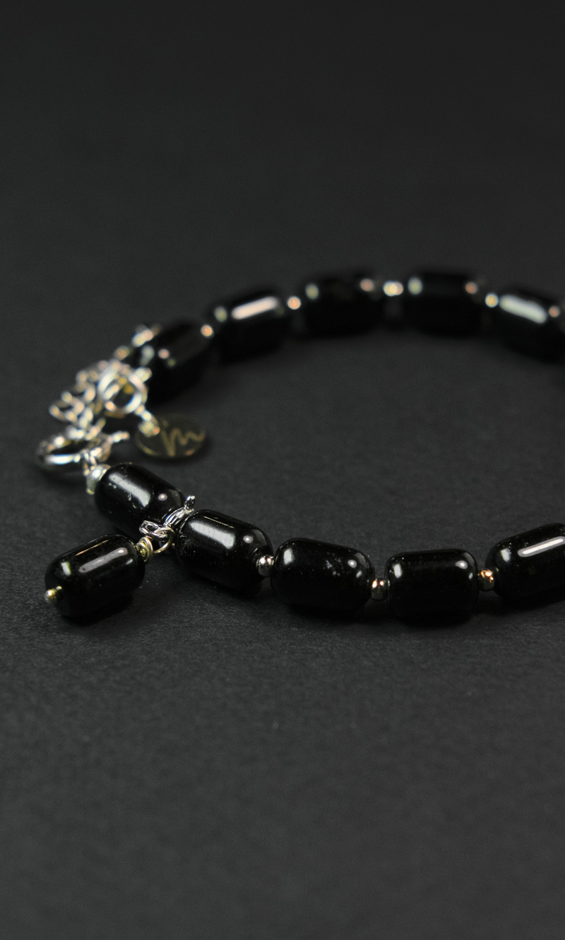 Браслет "Memo about Health" из цилиндрического турмалина с серебряными бусинами