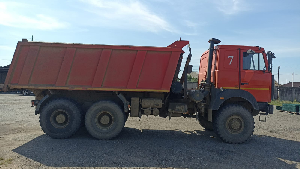 МАЗ 6517 6x6 Самосвал 651727 (Дизельный, 9,7 л. 374 л.с. МТ)