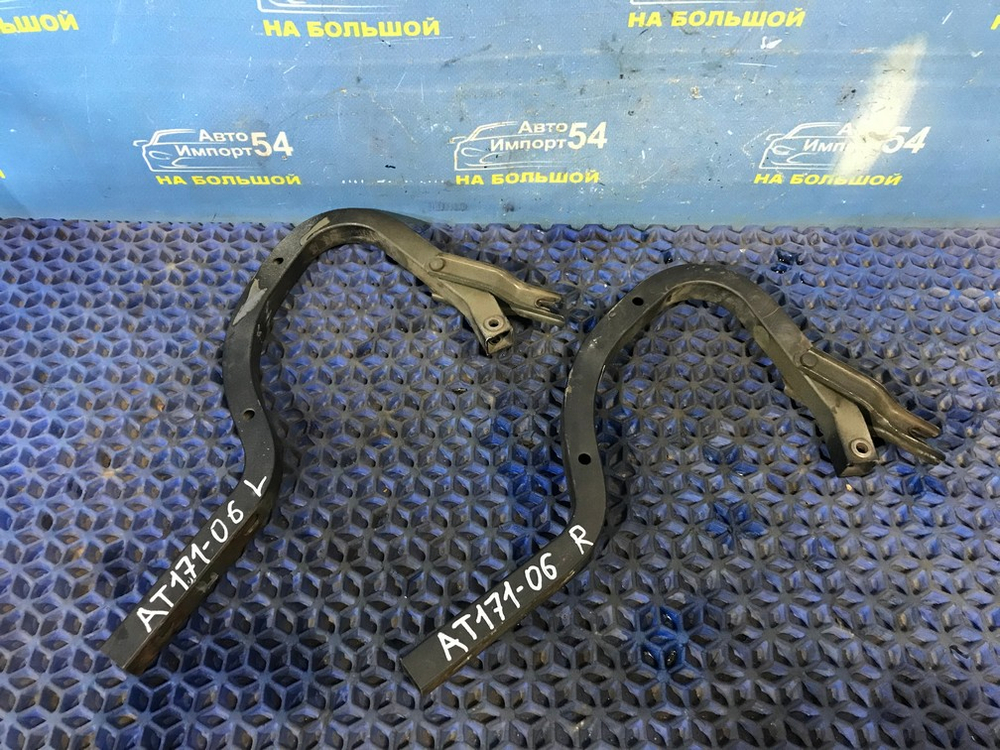 Петля багажника TOYOTA CARINA 1990