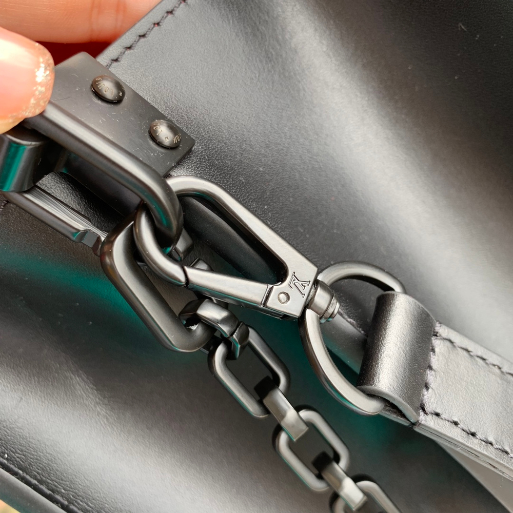 Louis Vuitton Dauphine MM