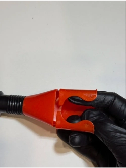 +t Воронка непроливайка для мототехники и др. Красная