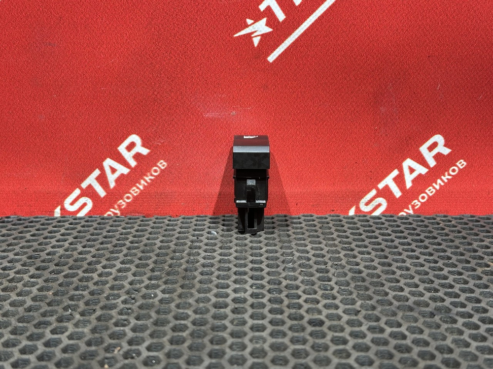 Кнопка стеклоподъемника левого