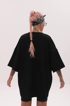 Футболка оверсайз(унисекс) «КОММ€₽$» Футболка оверсайз(унисекс) «КОММ€₽$»