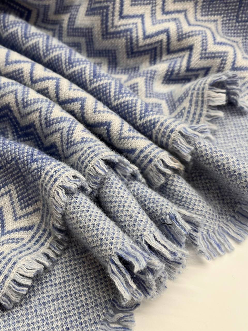 Трикотаж шерсть с кашемиром, вискозой и п/а Missoni голубой зигзаг