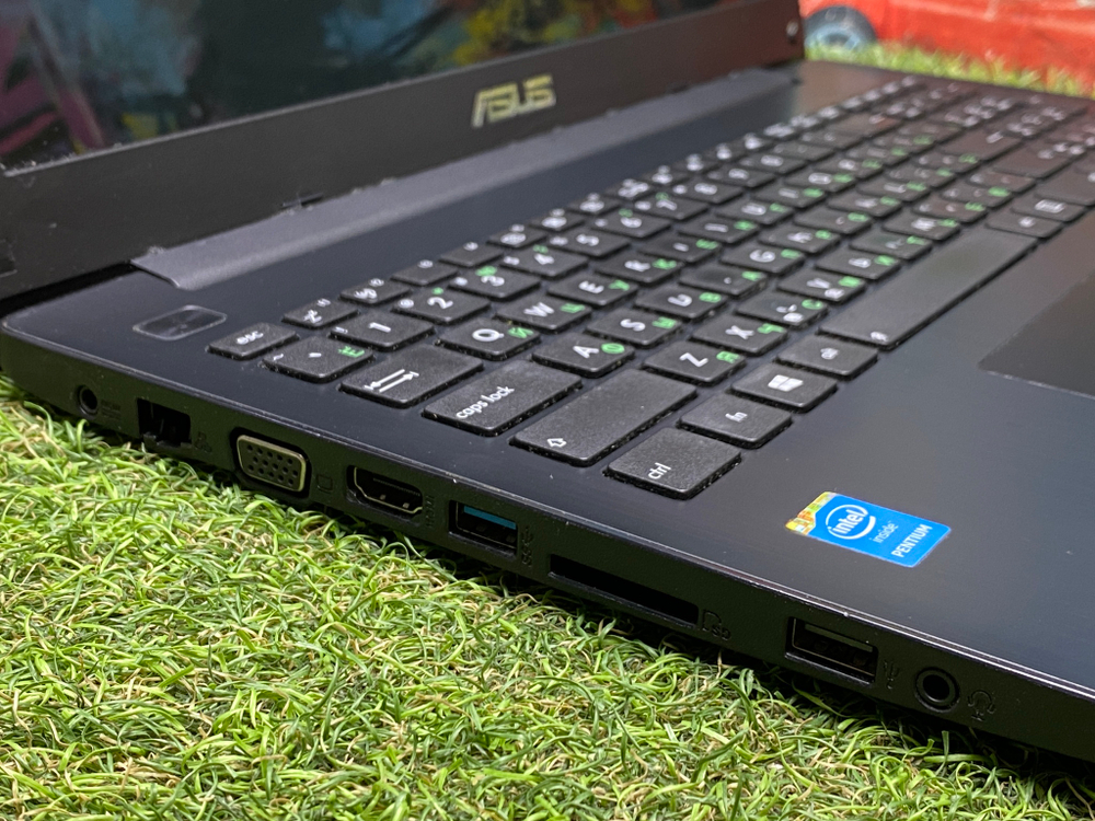 Ноутбук Asus Pentium N3530/4GB/500GB/ X553MA-XX061H[90nb04x1-m02080]/Windows 10