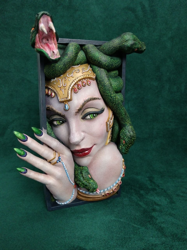 Держатель книг Медуза Горгона, 20 см