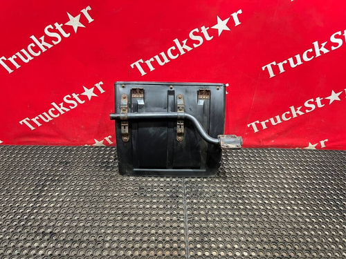 Крыло заднее правое передняя часть