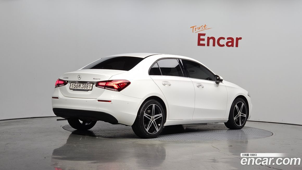 Mercedes-Benz A-Class W177 A250 4MATIC Sedan (05.2020)