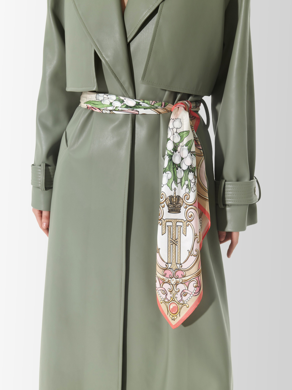 Платок «Яйцо Фаберже Ландыши» 100% шёлк жемчужный