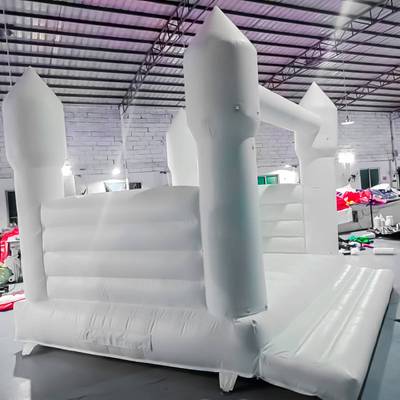 Белоснежный надувной батут - фотозона и реквизит для свадебных торжеств и праздников, 4*3*2,75 м
