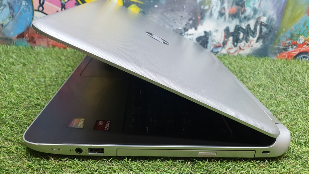 Ноутбук HP Pavilion AMD A8/6 Gb/R7 M260 2 Gb