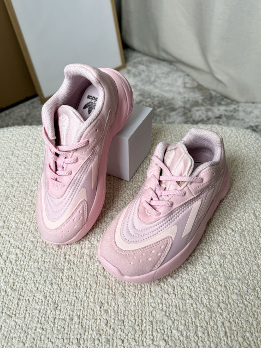 Кроссовки Adidas, 31