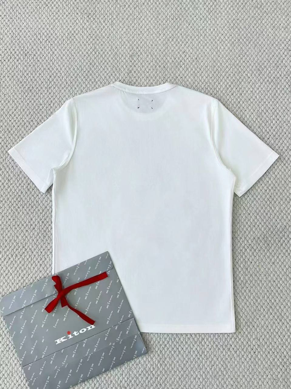 Футболка Kiton