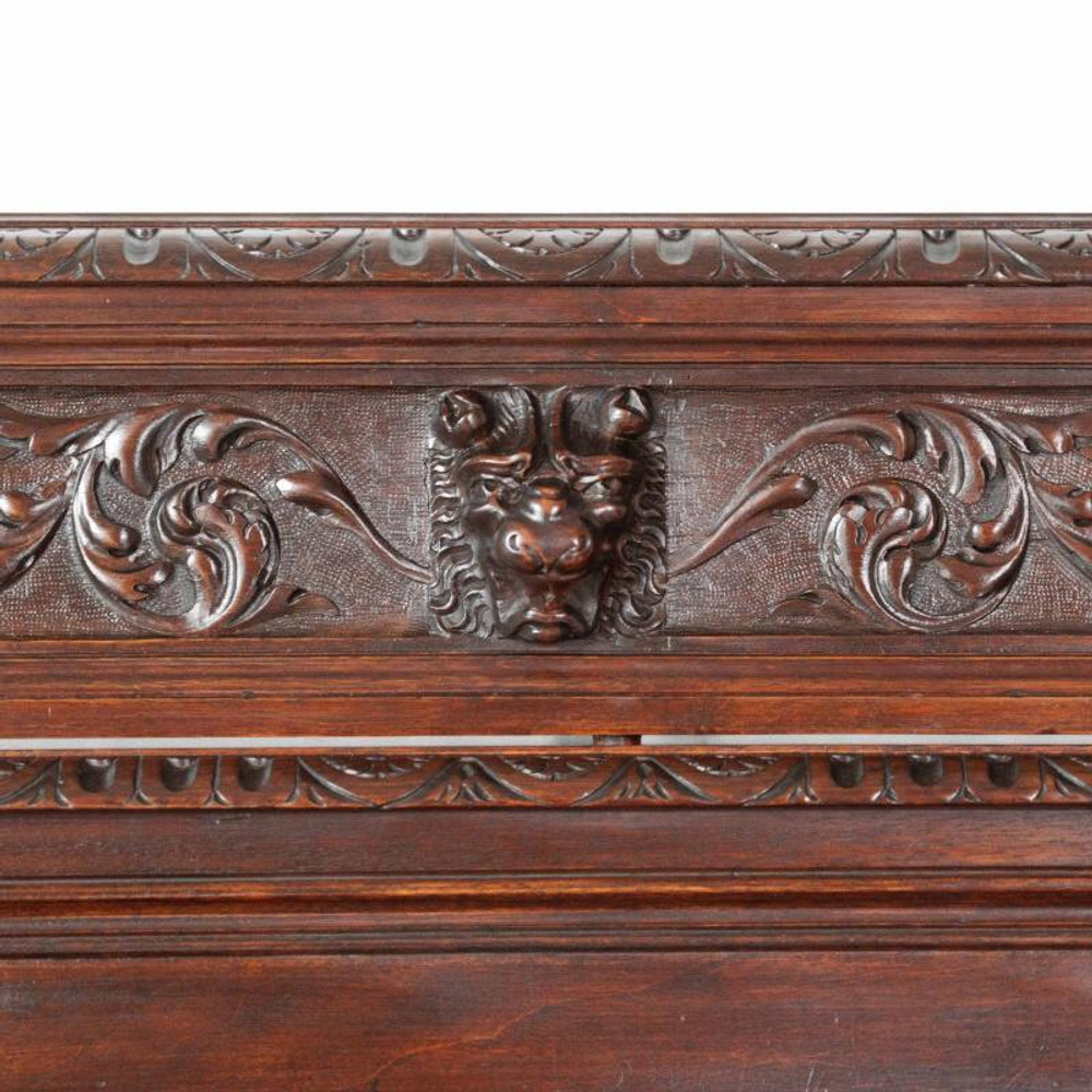 Дубовая скамья