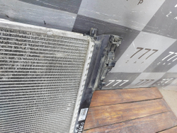 Радиатор двигателя Mercedes E (W212) C (W204) Б/У Оригинал A0995002703