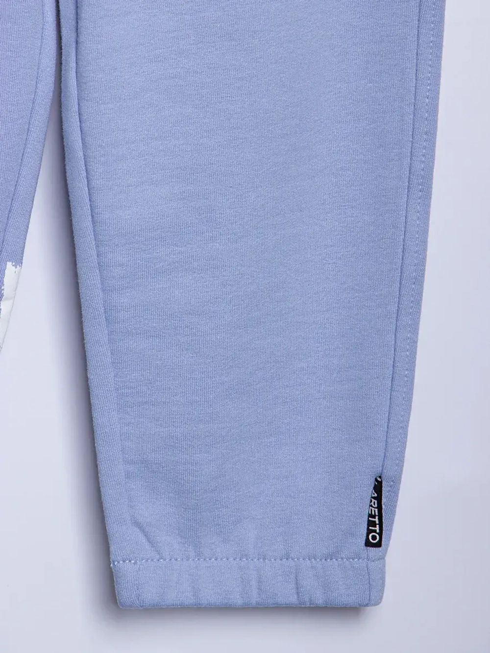 Спортивный костюм для девочки в школу