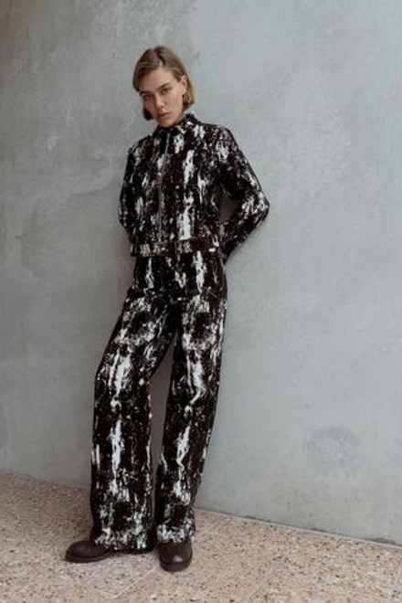 ZARA КУРТКА С АНИМАЛИСТИЧЕСКИМ ПРИНТОМ И БАХРОМОЙ, КОРИЧНЕВЫЙ/БЕЛЫЙ