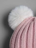 Шапка зимняя для девочки со снудом и помпонами