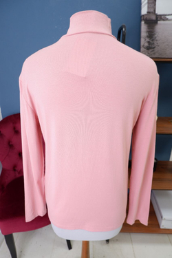 Водолазка нежного цвета 52-54 размер