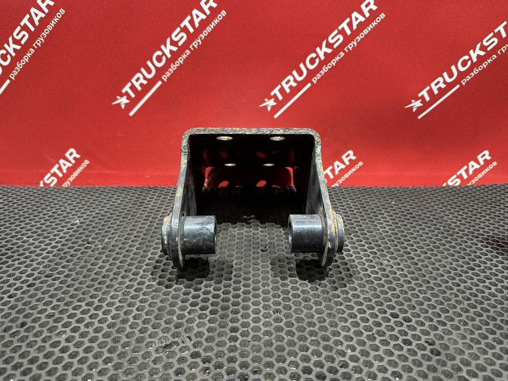 Кронштейн амортизатора заднего