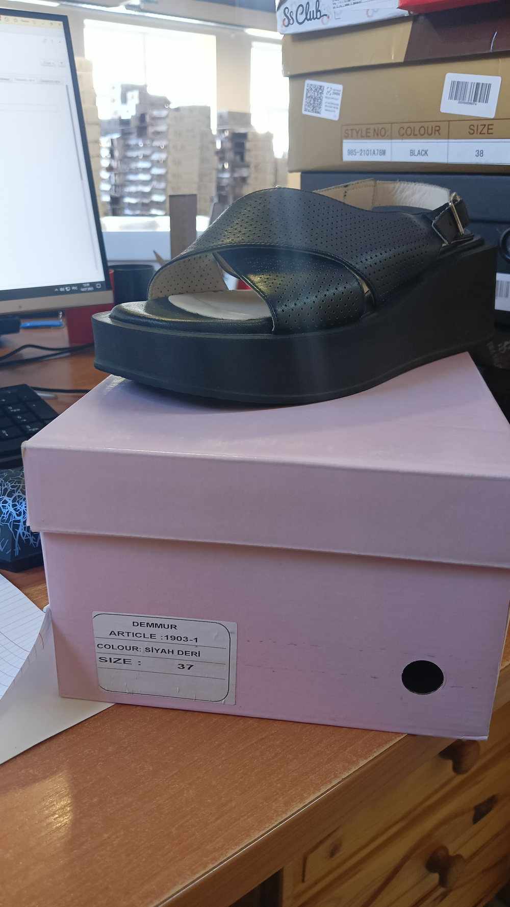 Босоножки женские DEMMUR 1903-1