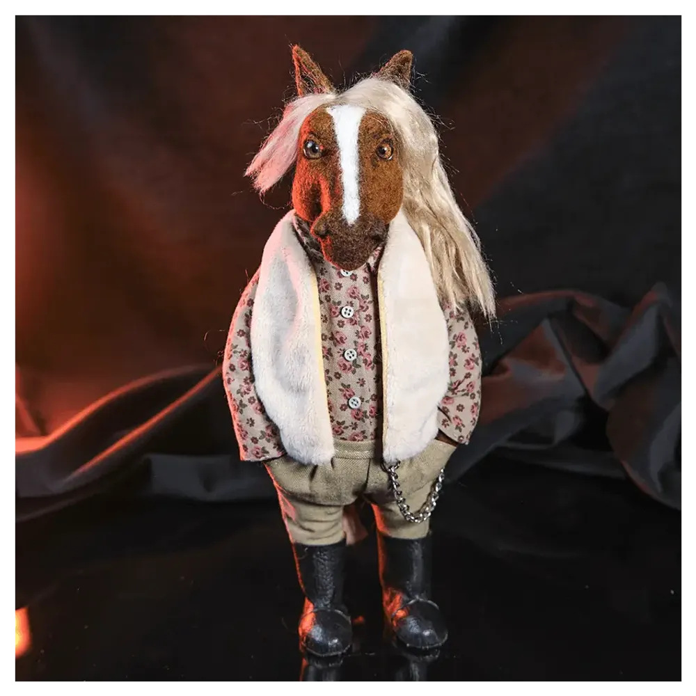 Конь в пальто