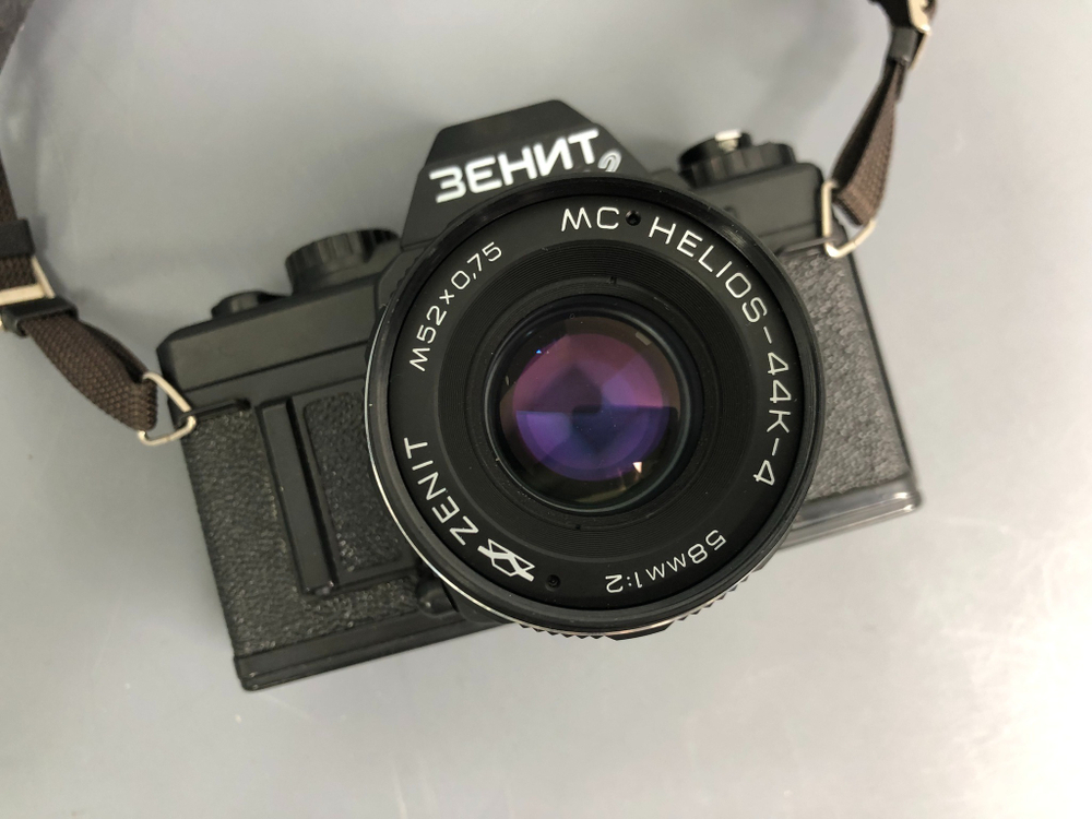 Zenit AM2 + MC Helios-44K-4