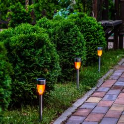 USL-S-187-MM360 METAL TORCH Садовый светильник на солнечной батарее Металлический факел. 10 светодиодов. Эффект пламени. 1xААA Ni-Mh аккумулятор в-к. IP44. TM Uniel