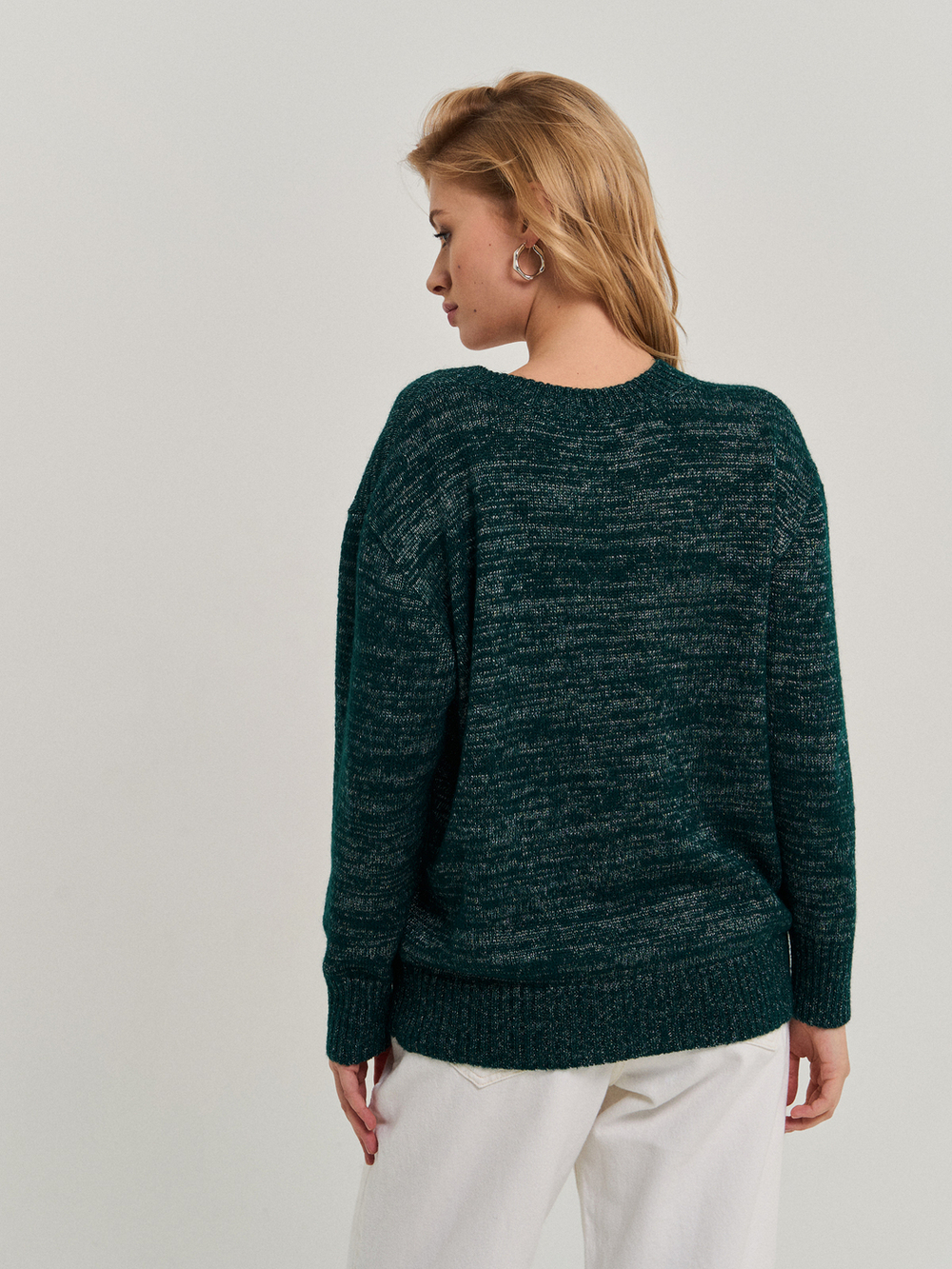 Пуловер зеленый