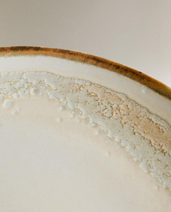 ZARA HOME КРУГЛОЕ БЛЮДО ИЗ КЕРАМИКИ, ЭКРЮ