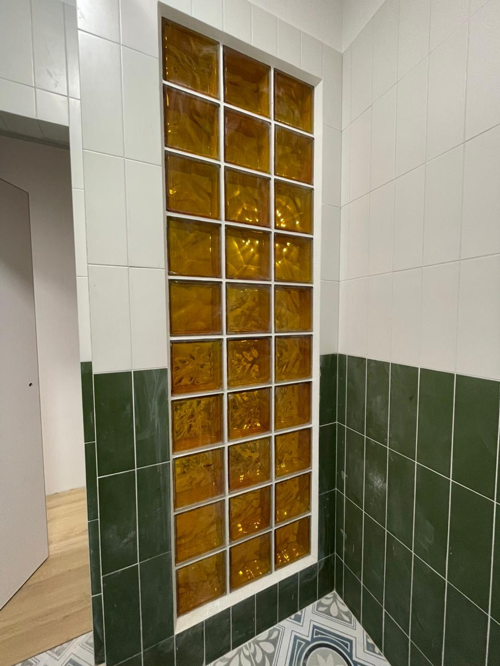 Стеклоблок медовый волна окрашенный изнутри  Vitrablok  19x19x8