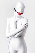 Красный кляп-шар на черных ремешках Anonymo (Цвет: красный с черным)