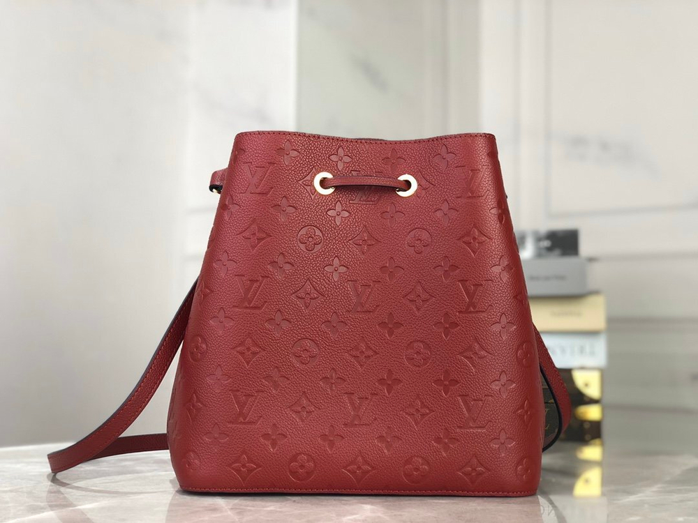 Louis Vuitton NeoNoe MM