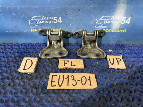 Петля двери передней левой NISSAN BLUEBIRD 1993