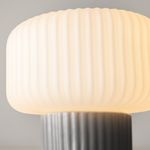 Настольный светильник Maytoni MOD404TL-01GR