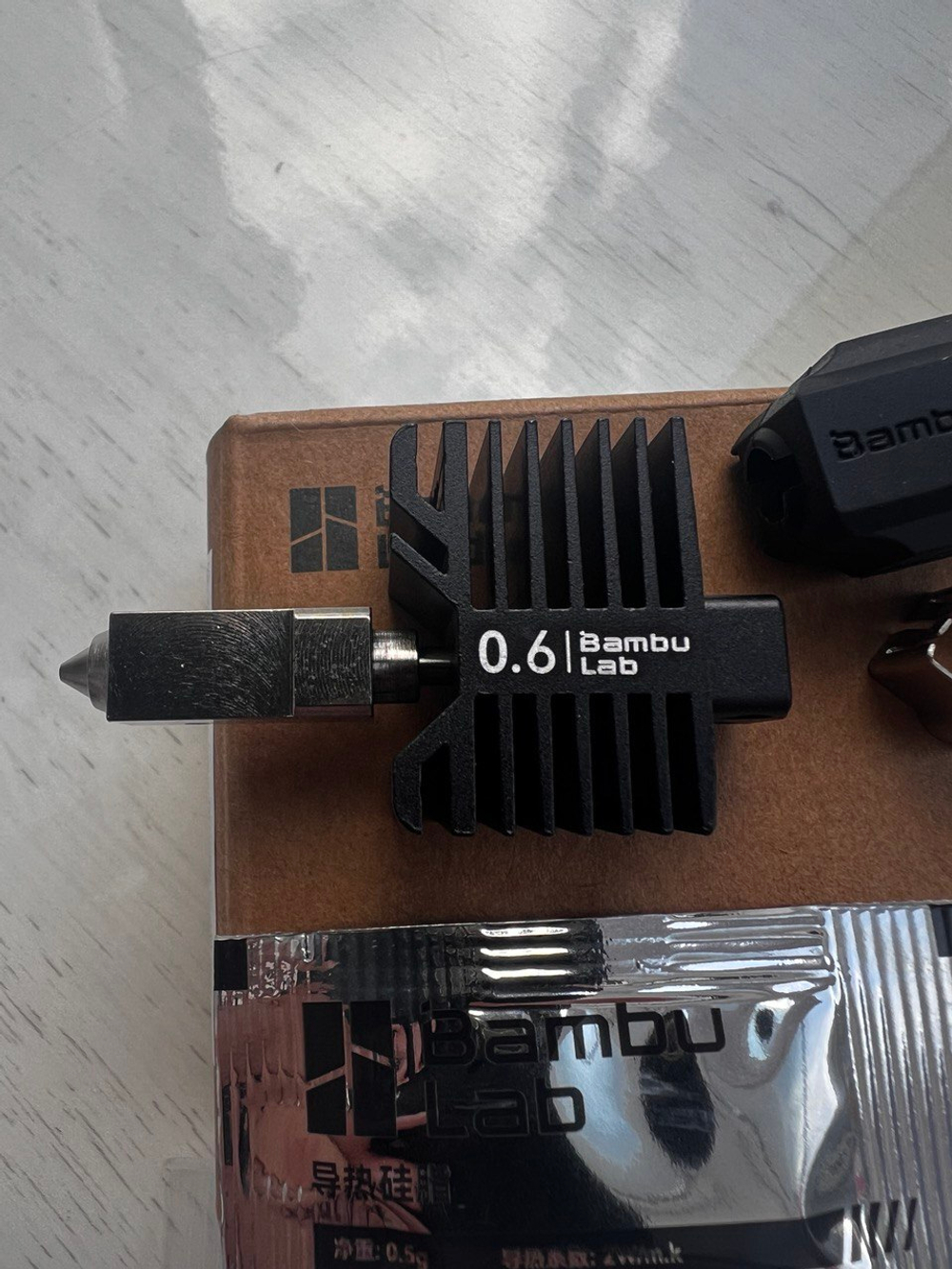 Хотэнд с соплом 0,6 мм из закаленной стали для 3Д принтера Bambu Lab X1 Series & P1 Series (FAH005-N-1)