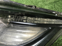 Битая Фара правая Maserati Levante (2016-2020) LED