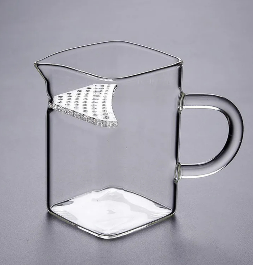 237006 Сливник (Чахай) 200мл, со встроенным ситом, стекло