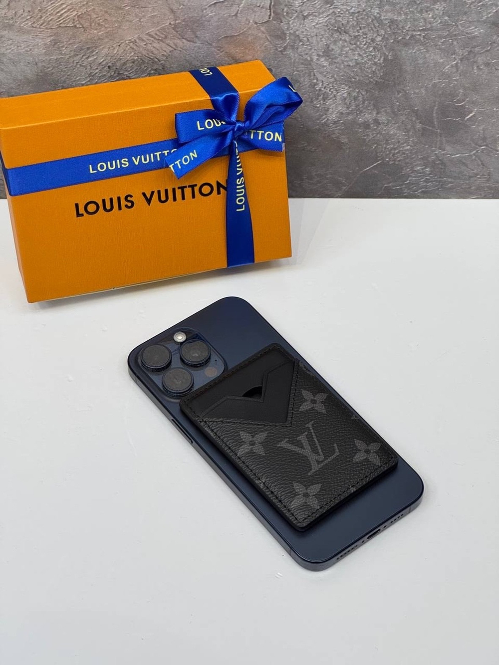 Держатель для карт Louis Vuitton Magnet
