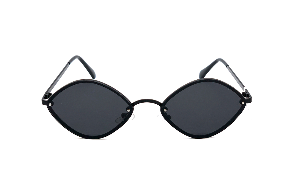 Геометричные солнцезащитные очки