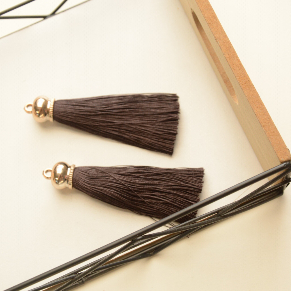 Кисточка шелковая, цвет коричнево-черный
