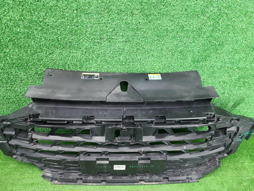 Кронштейн решетки радиатора Audi Q6 (2022-н.в.)