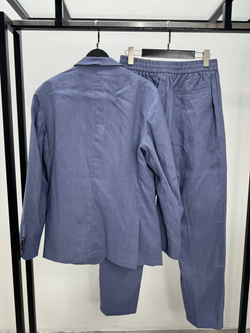 Льняной костюм Kiton