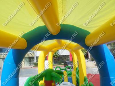 Надувной батут "Весёлая плантация" 12*5*6 м