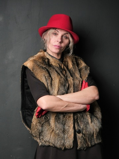 Жилет /мех натуральный кайот