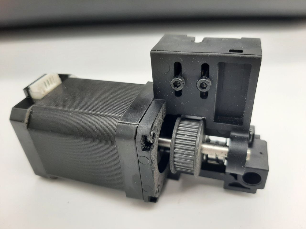 Правый мотор с механизмом натяжения Creality K1 / K1C