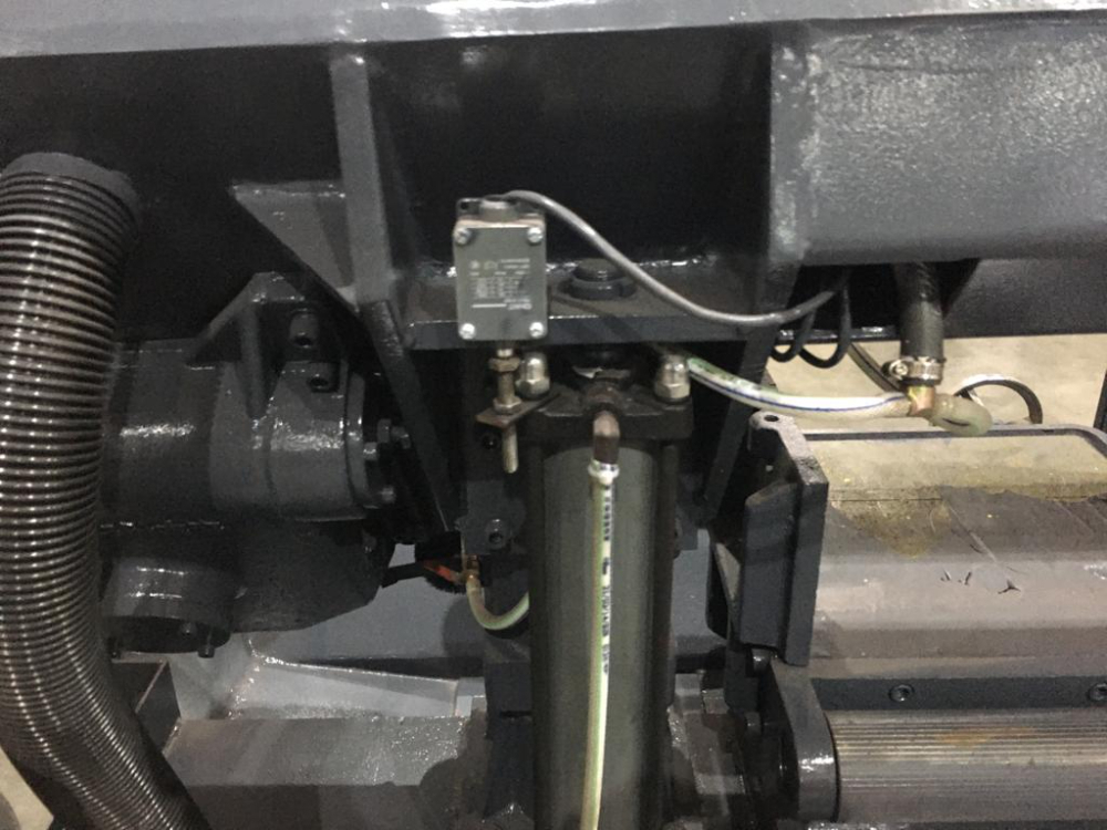 Станок ленточнопильный полуавтоматический REALREZ GB4232